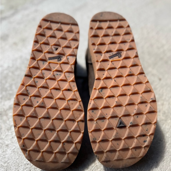 Danner Women's Pilgrim Chukka Bracken Shoes - Picture 5 of 6